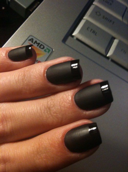 black nails 4