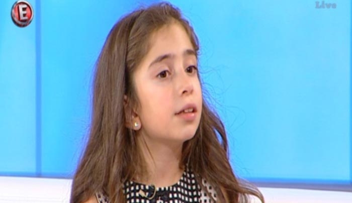 Η 8χρονη Αγάπη μιλάει ήδη 8 ξένες γλώσσες και δηλώνει έτοιμη να αρχίσει την 9η! (Βίντεο)