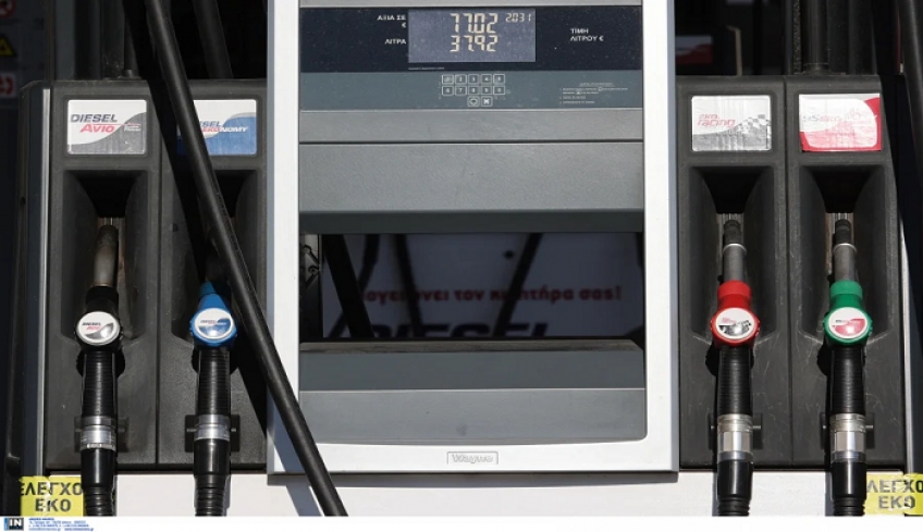 Σχεδόν 40 λεπτά ανά λίτρο ακριβότερη η βενζίνη στην Ελλάδα από την Κύπρο