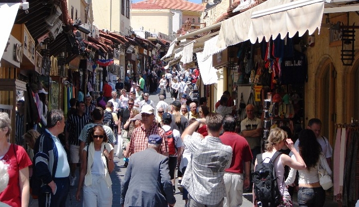 Καταποντίστηκε ο ελληνικός τουρισμός: -80% τα έσοδα φέτος - Ανάκαμψη από το 2022