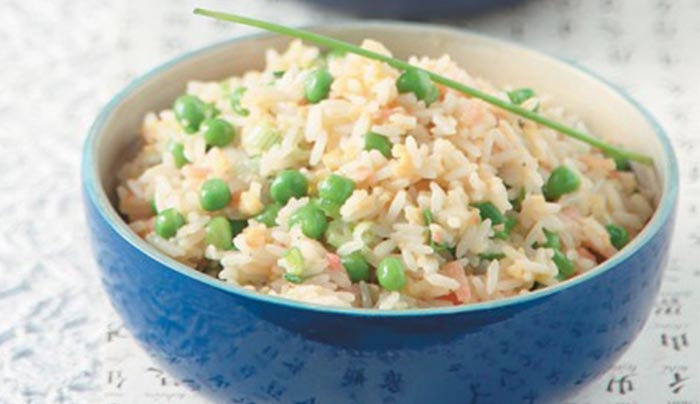Γιαπωνέζικο τηγανητό ρύζι με ζαμπόν και λαχανικά