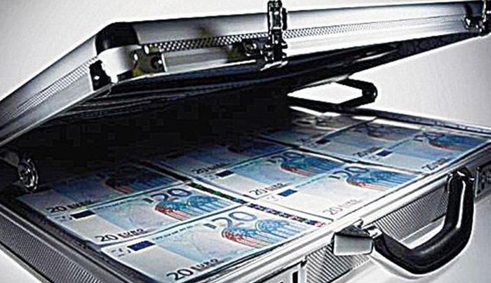 «Μαύρο χρήμα» 800 δισ. στην Ελβετία: Θα το φορολογήσει κανείς;