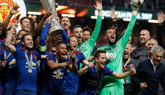 Στην κορυφή της Ευρώπης η Μάντσεστερ Γιουνάιτεντ που νίκησε 2-0 τον Άγιαξ στον τελικό του Europa League