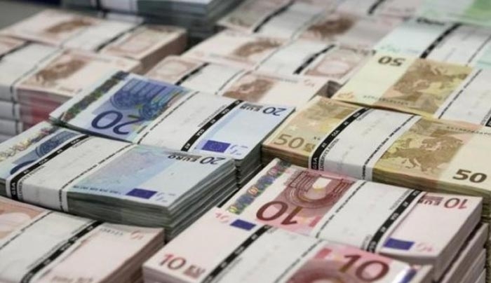 Αίμα ρέει στις συντάξεις – Πως μια σύνταξη των 1.000 ευρώ γίνεται 750 ευρώ – 20% και 30% οι μειώσεις