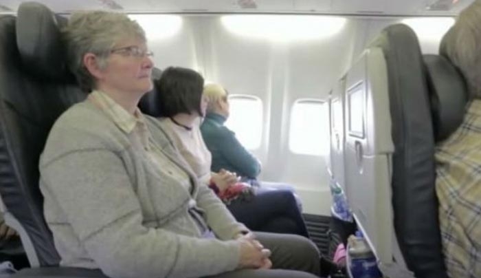 Αυτό που έζησαν οι επιβάτες κατά την προσγείωση θα το θυμούνται για πάντα! (Βίντεο)