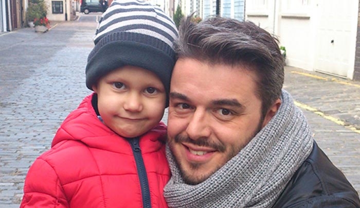 Πέτρος Πολυχρονίδης: Συγκινούν τα λόγια του για τον 5χρονο Βαγγέλη και την αδερφή του που “έφυγε” από τον καρκίνο