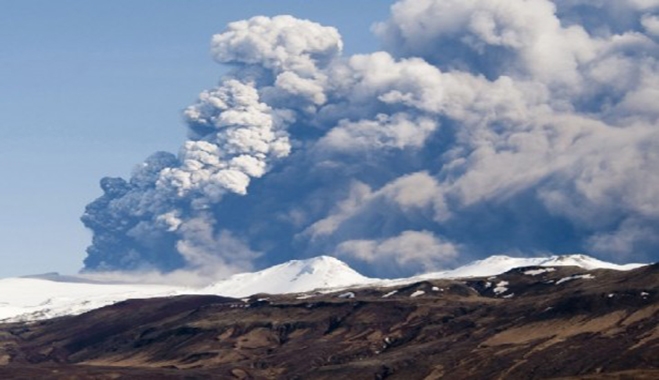 Κόκκινος συναγερμός για το ηφαίστειο Μπαρνταρμπούνγκα