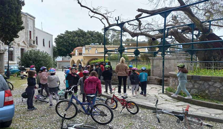 ΦΙΛΙΝΟΣ ΣΠΑΡΤΑΚΟΣ ΑΣΚΛΗΠΙΟΣ: Ολοκληρώθηκε άλλη μια χρονιά  στη ποδηλασία σε περισσότερες από 27 τάξεις από 10 σχολεία του νησιού