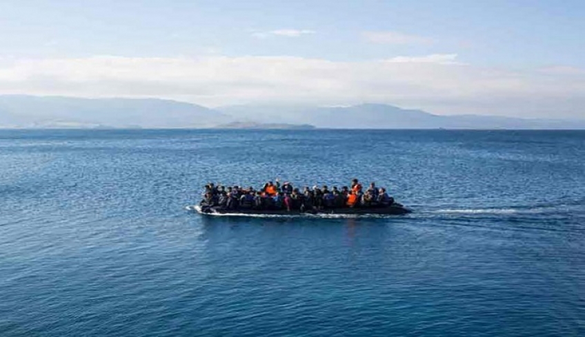 Ακινητοποίηση σκαφών με πρόσφυγες