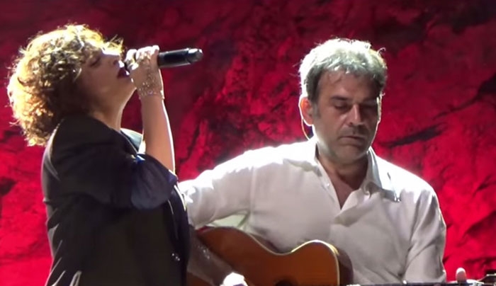 Όταν η Ελεωνόρα Ζουγανέλη τραγουδάει… Shakira! (βίντεο)
