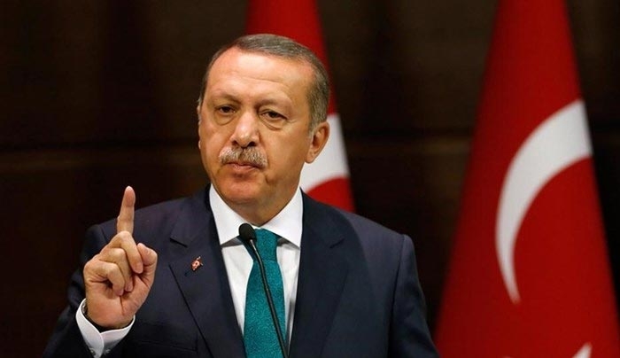 Ο Ερντογάν &quot;απειλεί&quot; την Ευρώπη και με δεύτερο δημοψήφισμα