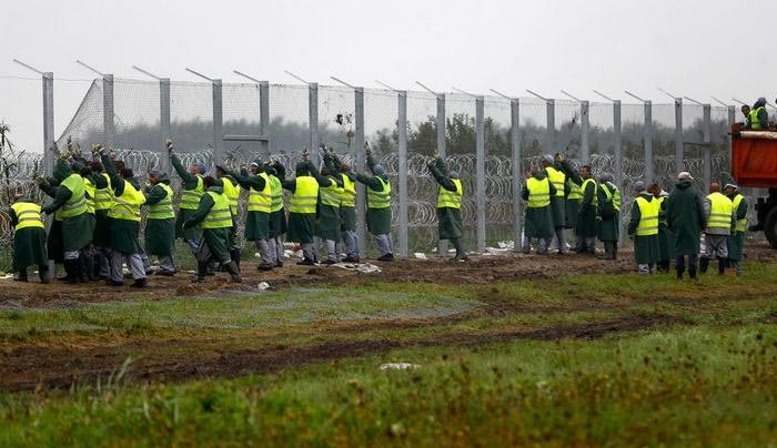 Η Ουγγαρία υψώνει νέο φράκτη στα σύνορα με την Κροατία