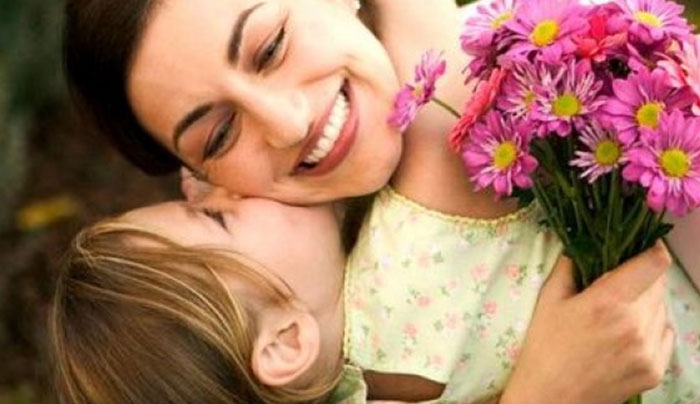 Το Σαββάτο 9 Μαΐου στο Πολύκεντρο Ν.Θαλασσινού για να φτιάξουμε δώρα για την Γιορτή της Μητέρας