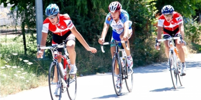 Αρχαγγελάκη, Σταυρακάκης και Βάσσου,  οι Πρωταθλητές αντοχής της ποδηλασίας