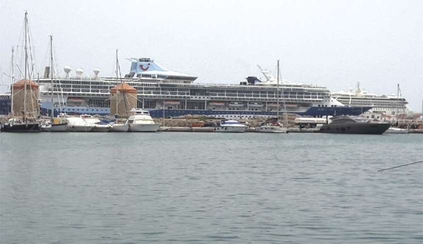 4.308 τουρίστες της «μιας ημέρας» έφεραν χθες τα κρουαζιερόπλοια στη Ρόδο