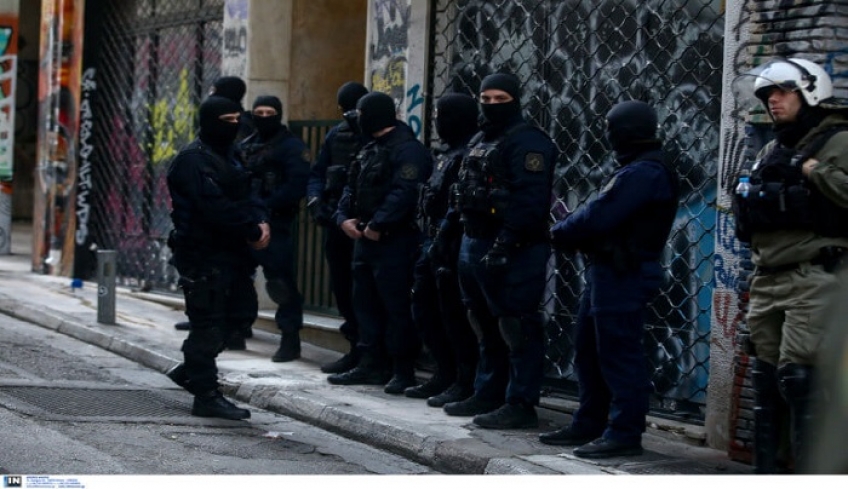 Εξάρχεια: Νέα επιχείρηση της αστυνομίας σε υπό κατάληψη κτίρια