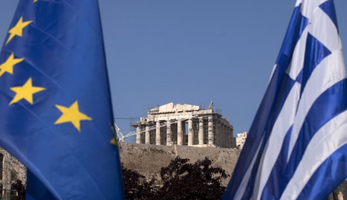 Αμερικανός καθηγητής: Μόνη λύση για την Ελλάδα η αποπληρωμή του χρέους σε 100 χρόνια