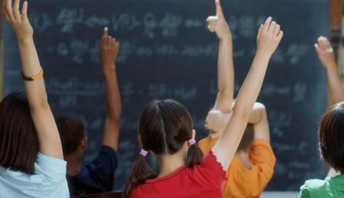 Εξωφρενική πρόταση βουλευτή του ΣΥΡΙΖΑ:Να μπουν δίδακτρα στα δημόσια σχολεία