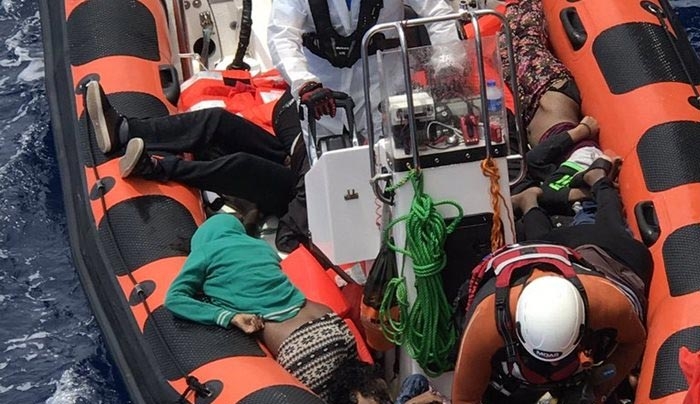 Τραγωδία στην Μεσόγειο: 34 νεκροί μετανάστες, ανάμεσά τους πολλά παιδιά