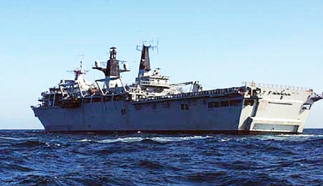 Δείτε πως είναι μέσα το πολεμικό πλοίο του Βασιλικού Ναυτικού της Μ.Βρετανίας! (φωτορεπορτάζ)
