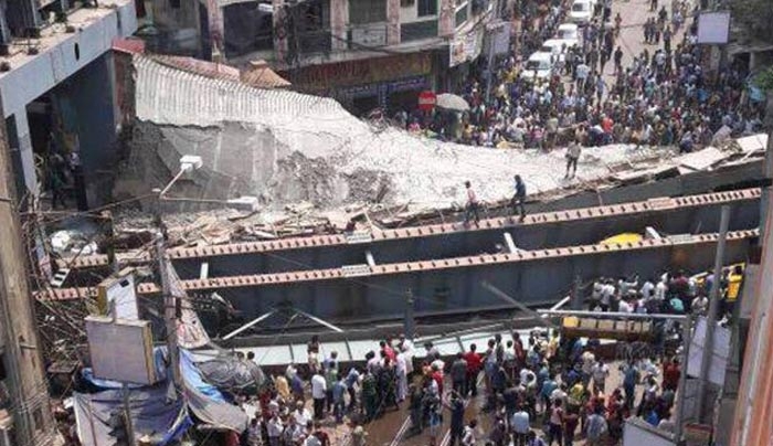 Κατέρρευσε γέφυρα στην Ινδία - 10 νεκροί και 150 τραυματίες - ΒΙΝΤΕΟ