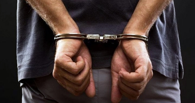 Συλλήψεις 2 ατόμων για κλοπή κινητού από τουρίστα και ενός για διάρρηξη Ιερού Ναού