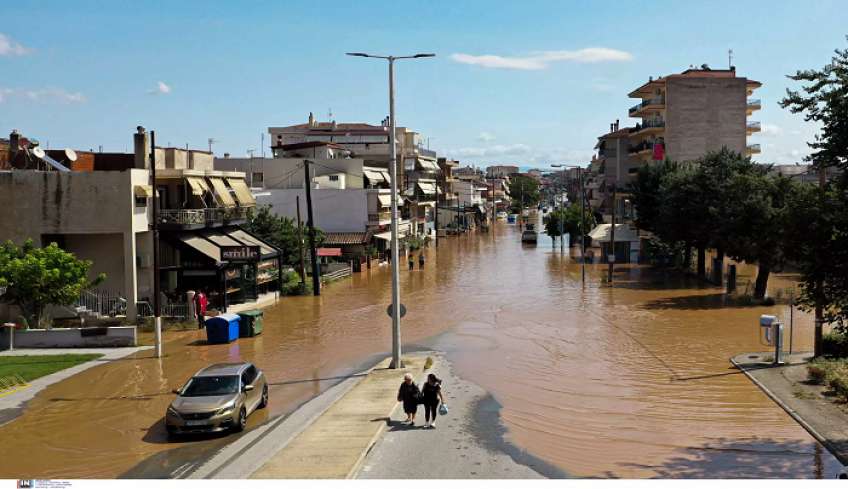 Θεσσαλία: Ξεκίνησαν οι πληρωμές στους πληγέντες από τις πλημμύρες – 25,6 εκατ. ευρώ σε 4.470 φυσικά πρόσωπα