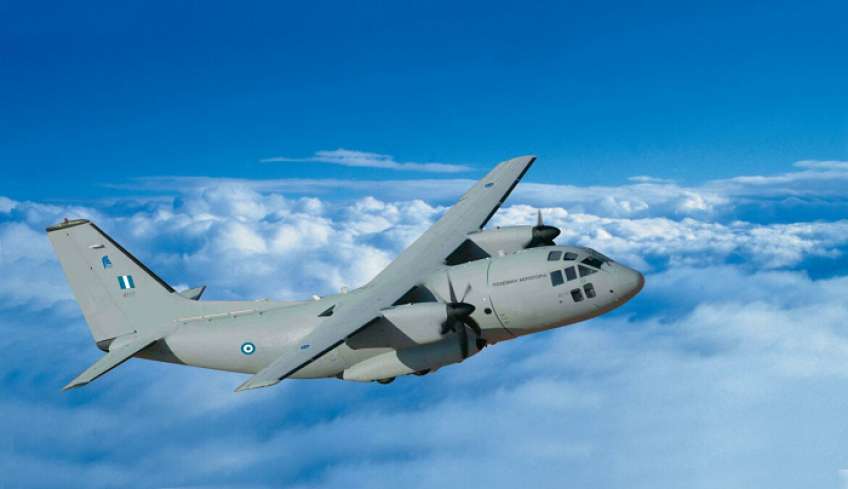 Αεροδιακομιδή με C-27J για τέσσερις ασθενείς από την Κω στην Ελευσίνα