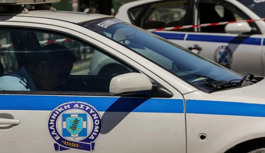 Ξυλοδαρμός δικηγόρου έξω από την ΑΣΟΕΕ επειδή κατέγραφε το παρεμπόριο - «Η αστυνομία καθυστέρησε 2 ώρες»
