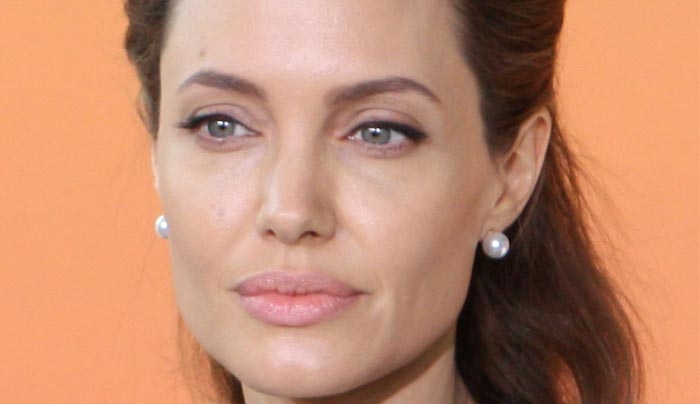 Τι συμβαίνει με την Angelina Jolie και την εμφάνιση της τελευταία;