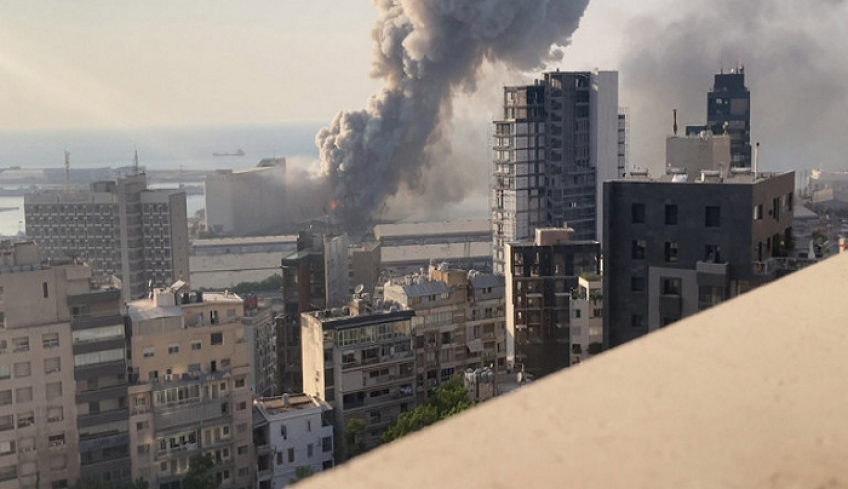 Η στιγμή της φονικής έκρηξης στην Βηρυτό σε slow motion – Πώς το ωστικό κύμα διέλυσε τα πάντα [βίντεο]