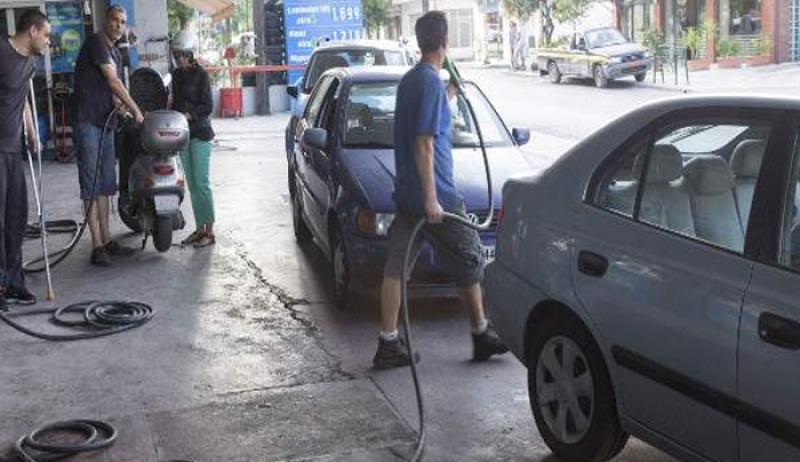 Φωτιά η τιμή της βενζίνης -Πάνω από 2 ευρώ στα νησιά, πίνακες με τιμές