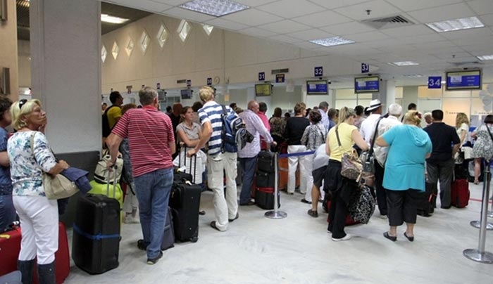 Οι αεροπορικές εταιρείες προσθέτουν 1 εκατ. νέες θέσεις για το ’16 με προορισμό την Ελλάδα