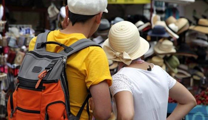 Προκλητικό δημοσίευμα της Sun: Πόσο ασφαλές είναι να ταξιδέψεις στην Ελλάδα;