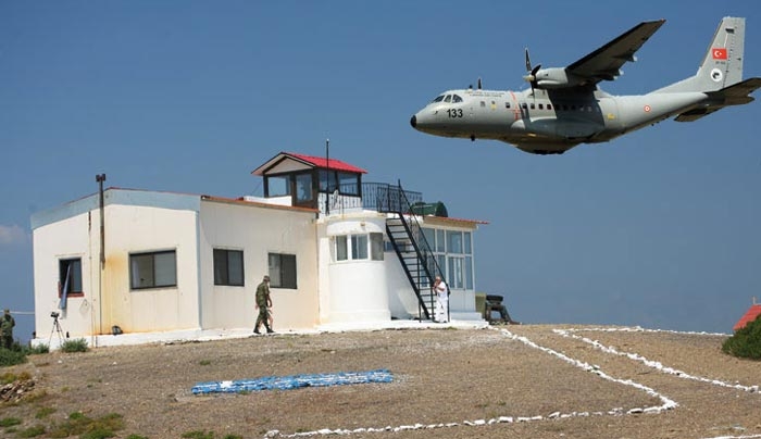 Νέα τουρκική πρόκληση: Νυχτερινές υπερπτήσεις κατασκοπευτικού CN-235 πάνω από την νήσο Παναγιά!
