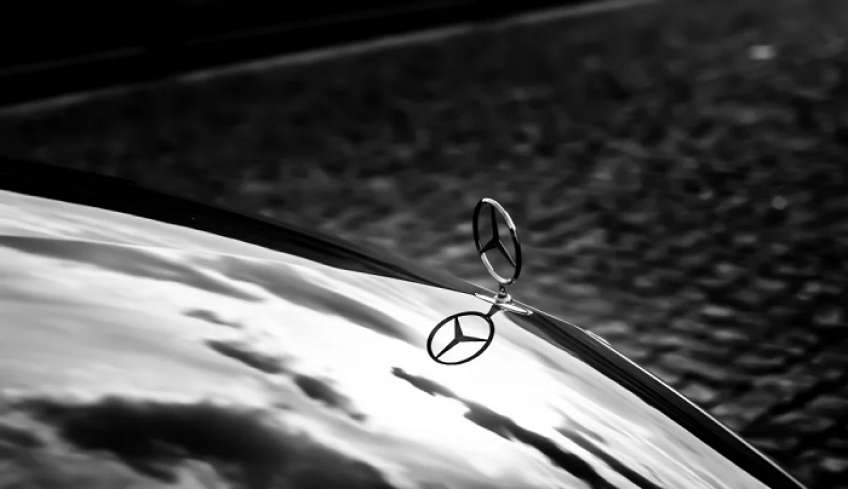Mercedes: Ανακαλούνται 1 εκατομμύριο αυτοκίνητα για πρόβλημα στα φρένα