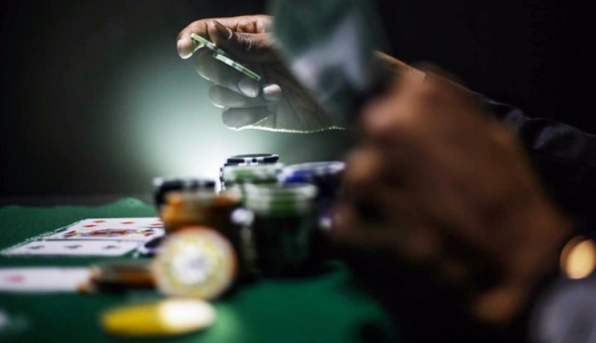 Συνελήφθησαν 9 άτομα για συμμετοχή σε παράνομα τυχερά παιχνίδια στη Ρόδο