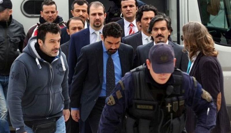 Ελεύθεροι οι «8» Τούρκοι αξιωματικοί ως προς το 3ο αίτημα των τουρκικών δικαστικών αρχών
