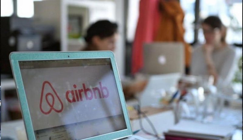 Airbnb:Τι πρόστιμα θα πληρώνουν όσοι δεν δηλώνουν τα ακίνητα που νοικιάζουν