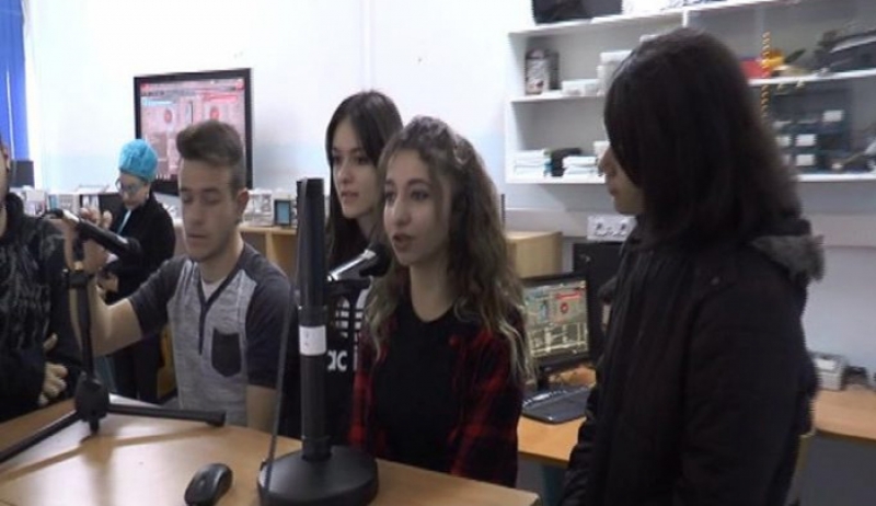 ΕΠΑΛ Κω: Διαδικτυακό σχολικό ραδιόφωνο &amp; στα Ευρωπαϊκά ερτζιανά (ΒΙΝΤΕΟ)