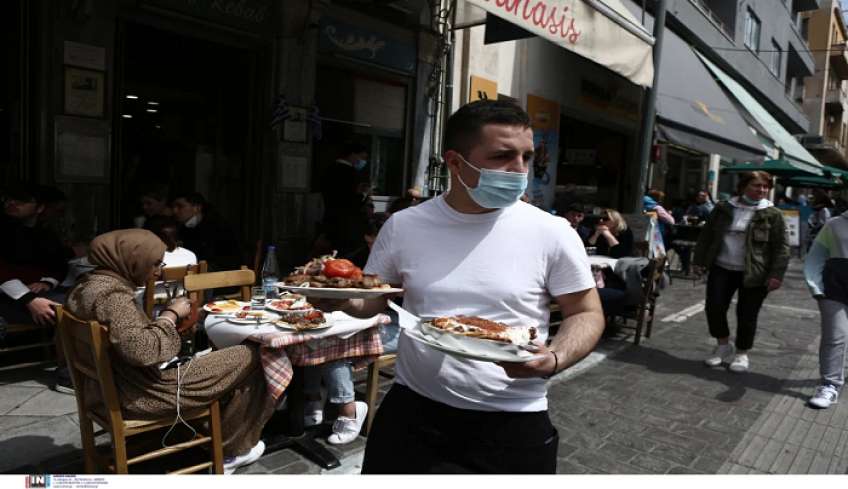 Στα 50 καλύτερα για το 2022, τέσσερα ελληνικά φαγητά - Σαρώνουν τα παϊδάκια