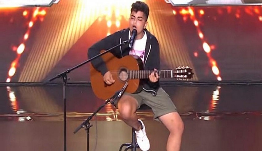 X Factor: Ο 16χρονος που συγκίνησε τους κριτές -Τον χειροκρότησαν όρθιοι Θεοφάνους-Ασλανίδου [βίντεο]