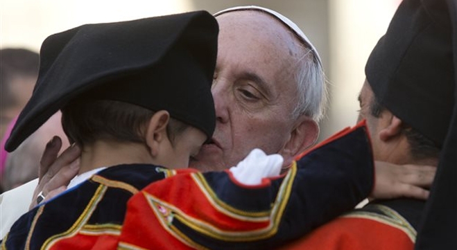 Πάπας Φραγκίσκος: Η κριτική στον καπιταλισμό δεν με κάνει μαρξιστή
