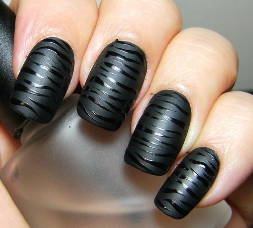 black fancy nails