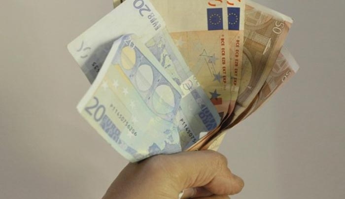 Διπλή εισφορά στα ταμεία για παράλληλα ασφαλισμένους