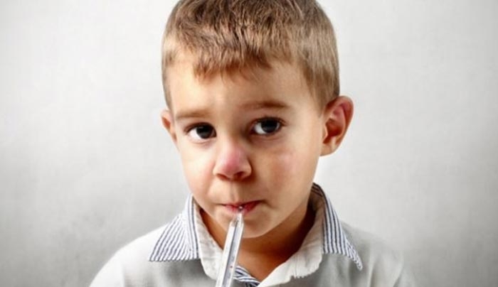 Αναπνευστικός συγκυτιακός ιός: Αίτια και συμπτώματα της ασθένειας που 'χτυπάει' τα παιδιά