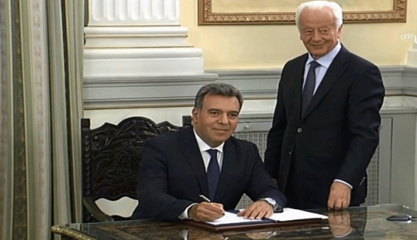 Ολες οι αρμοδιότητες του υφυπουργού Τουρισμού Μάνου Κόνσολα