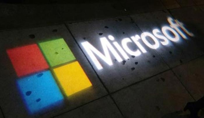Στις 6 Οκτωβρίου η απάντηση της Microsoft στο iPad Pro της Apple
