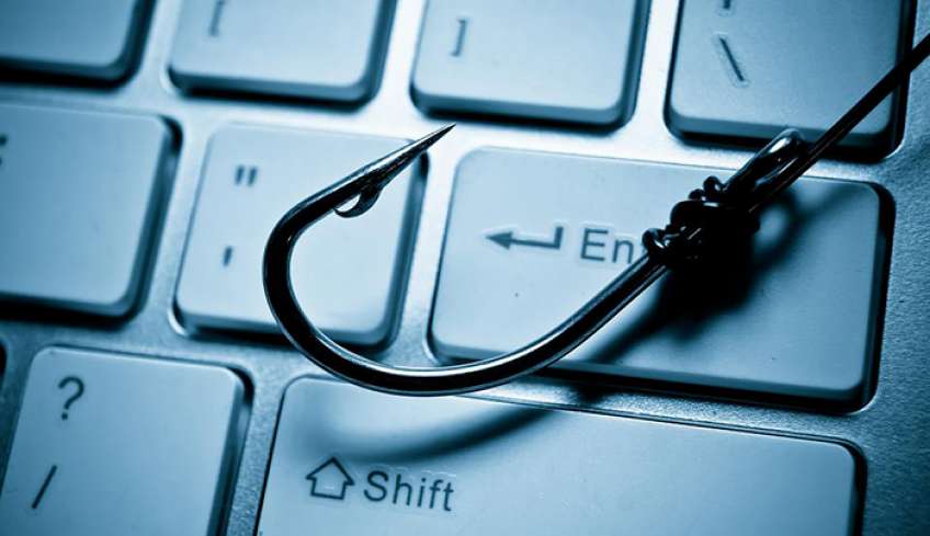 Phishing: Απατεώνας αφαίρεσε 30.000 ευρώ από πατέρα και γιo υποδυόμενος τον αστυνομικό!!