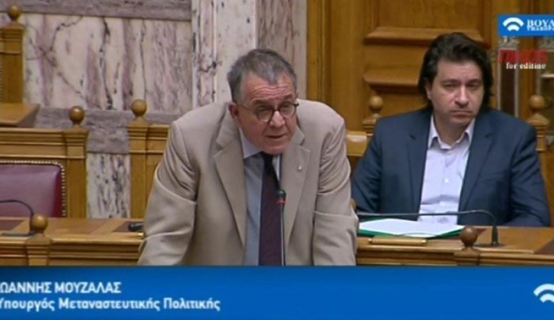 Μουζάλας για το προσφυγικό: Έχουμε έναν υπερπληθυσμό που υπερβαίνει τα ανεκτά όρια - ΒΙΝΤΕΟ